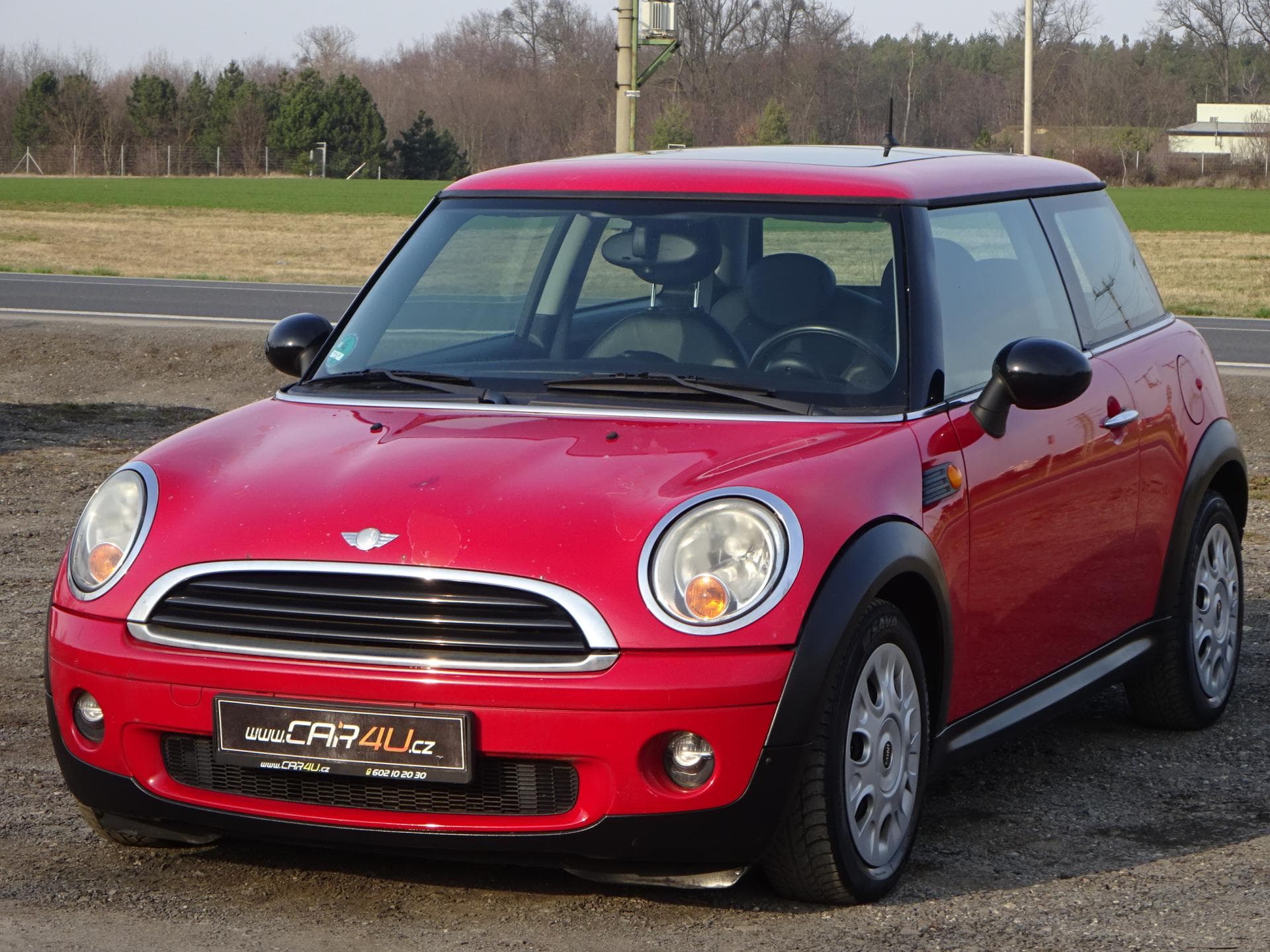 Mini One 1.4 70kW KŮŽE PANORAMA SERVIS