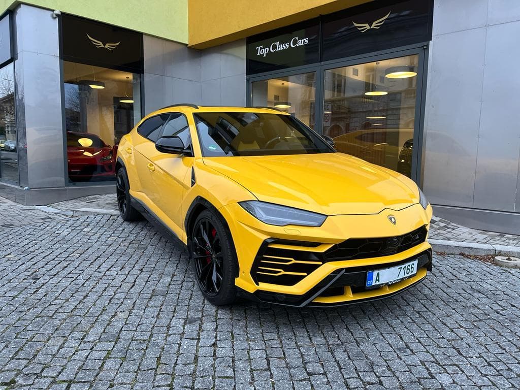 Lamborghini URUS