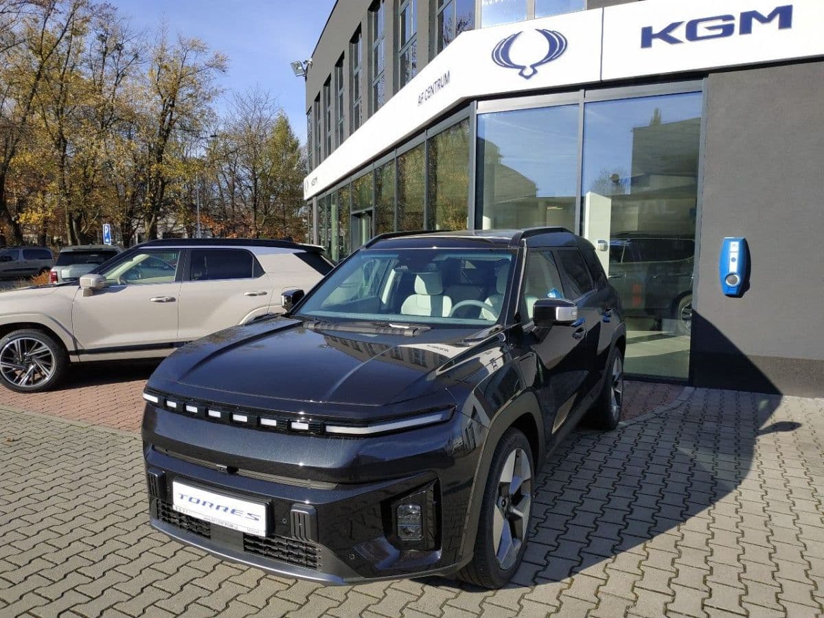 SsangYong Torres EVX Premium AT,152kW, SKLADEM