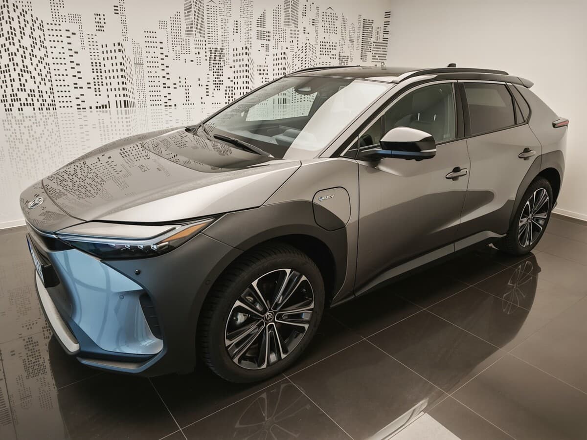 Toyota bZ4X Electric Motor 4x4 Executive