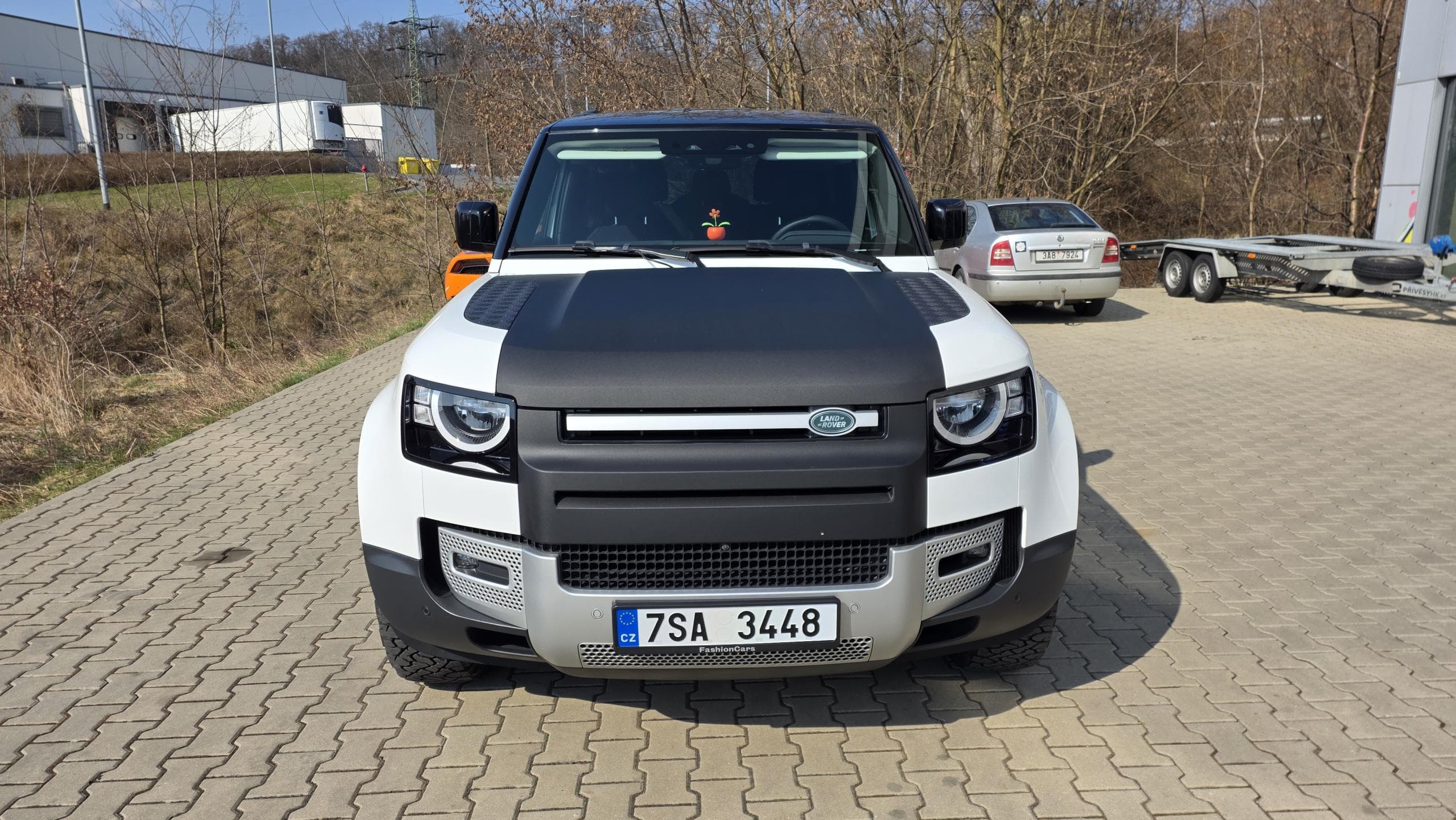 Land Rover DEFENDER