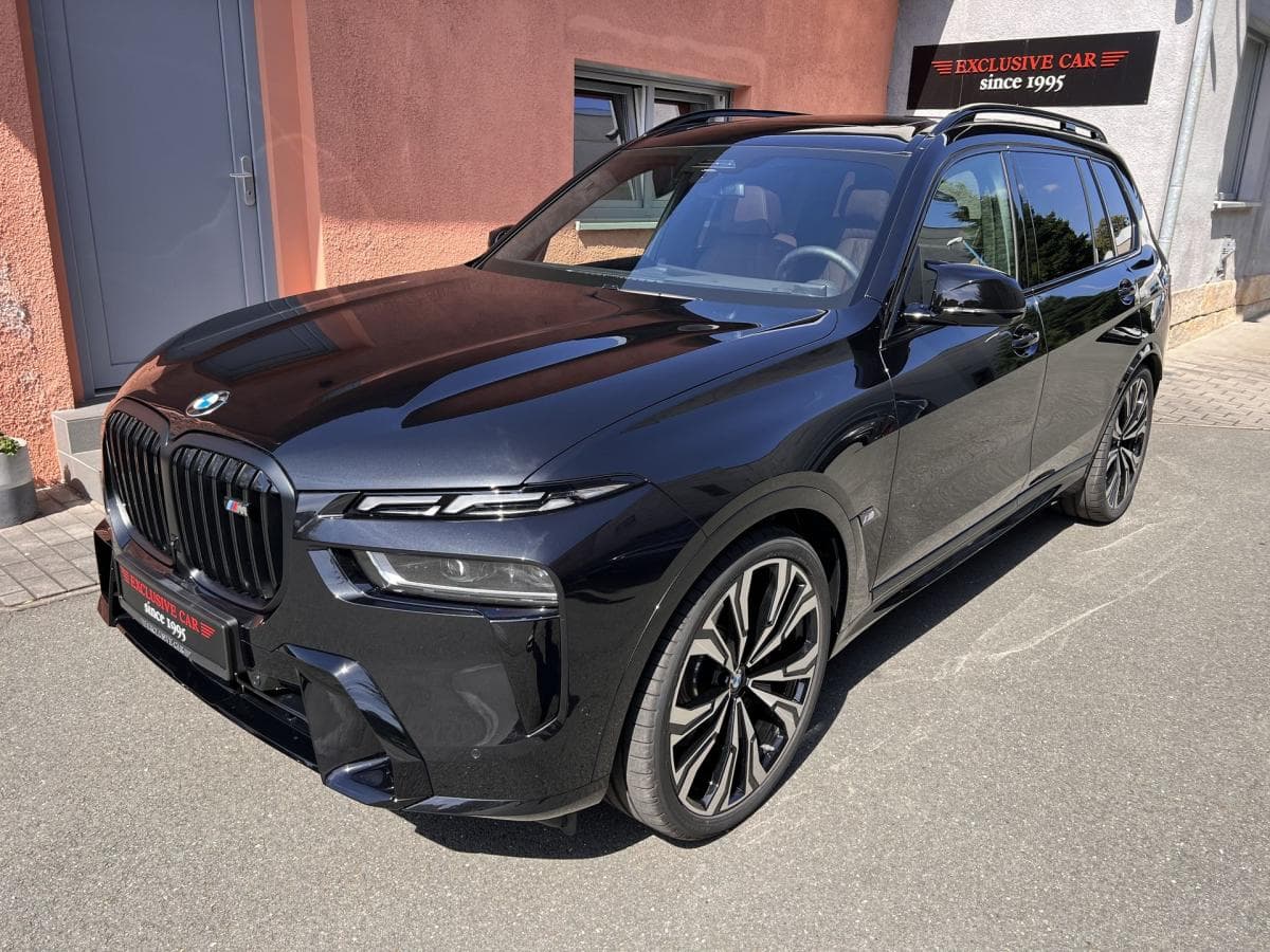 BMW X7 M60i Individual Sky masáže TOP