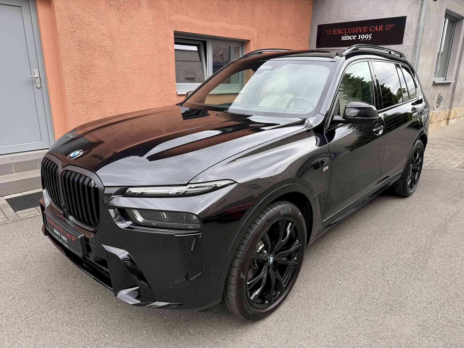 2025 BMW X7