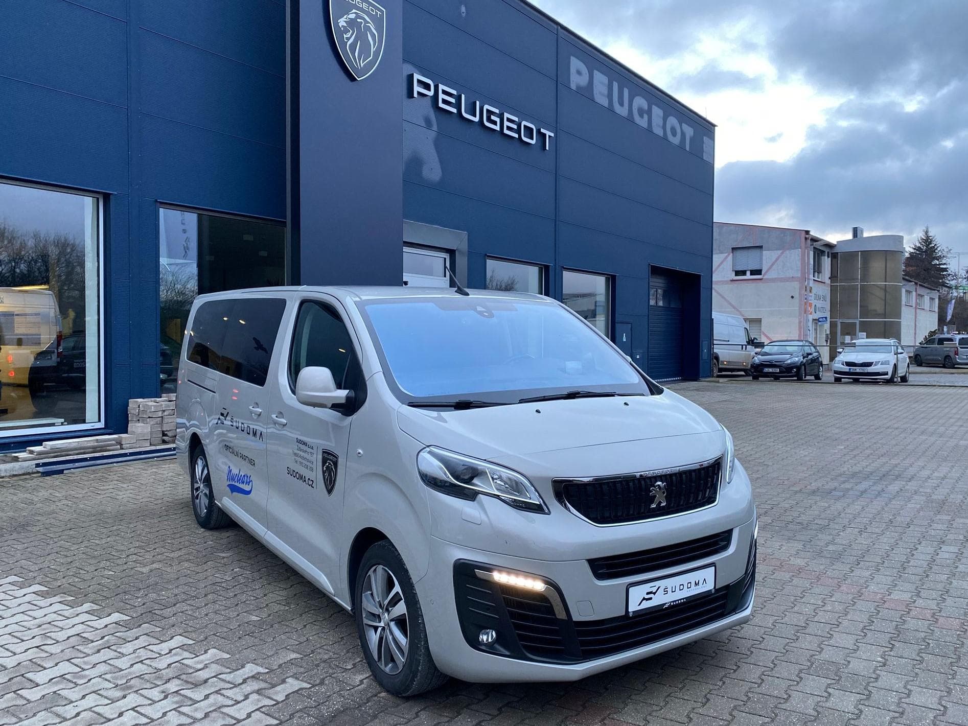 Peugeot Traveller ALLURE 2.0 BlueHDi 150k MAN6