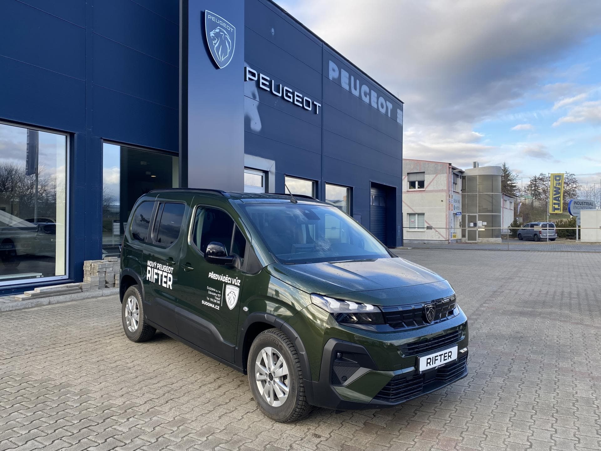 Peugeot Rifter ALLURE BlueHDi 130 S&S MAN6