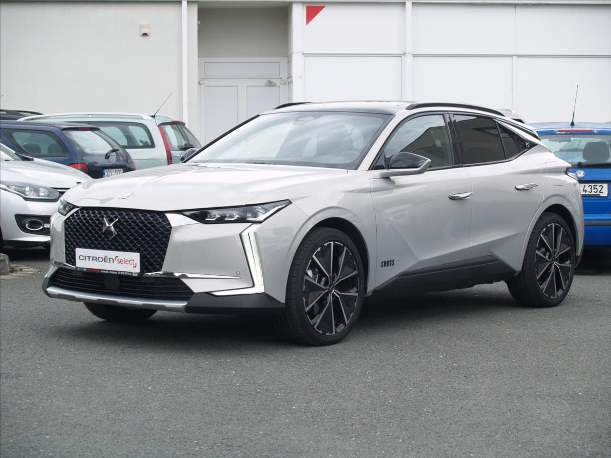 DS Automobiles DS4 RIVOLI CROSS E-TENSE 225
