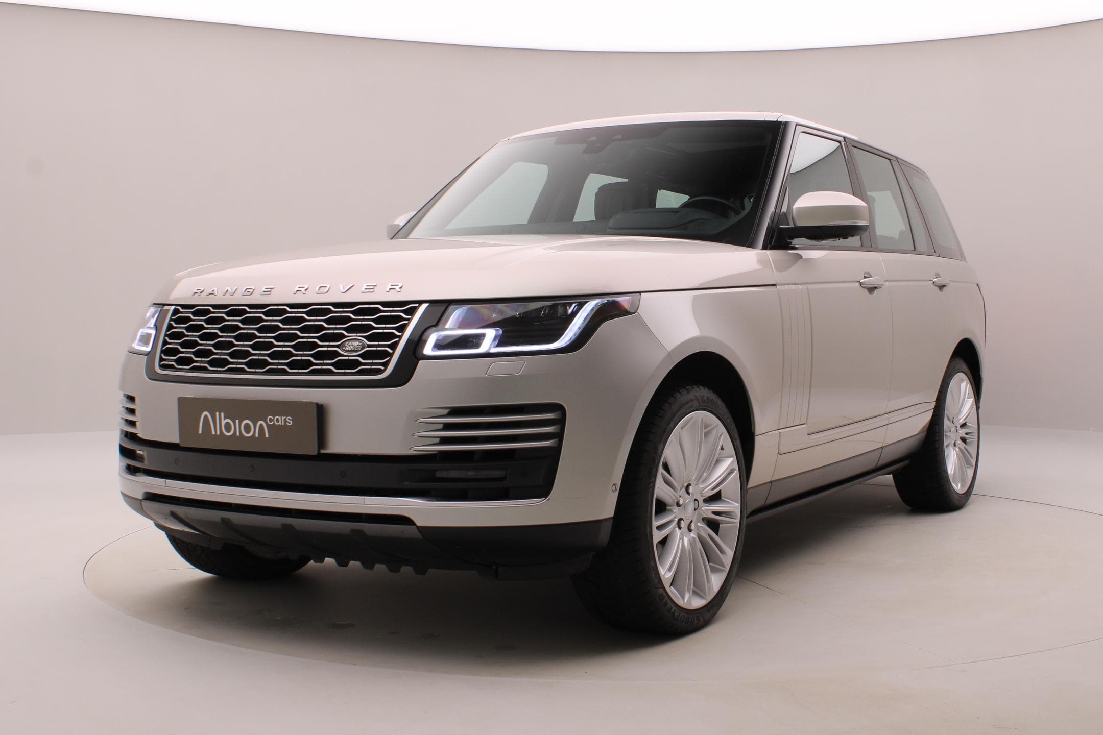 2019 Land Rover RANGE ROVER
