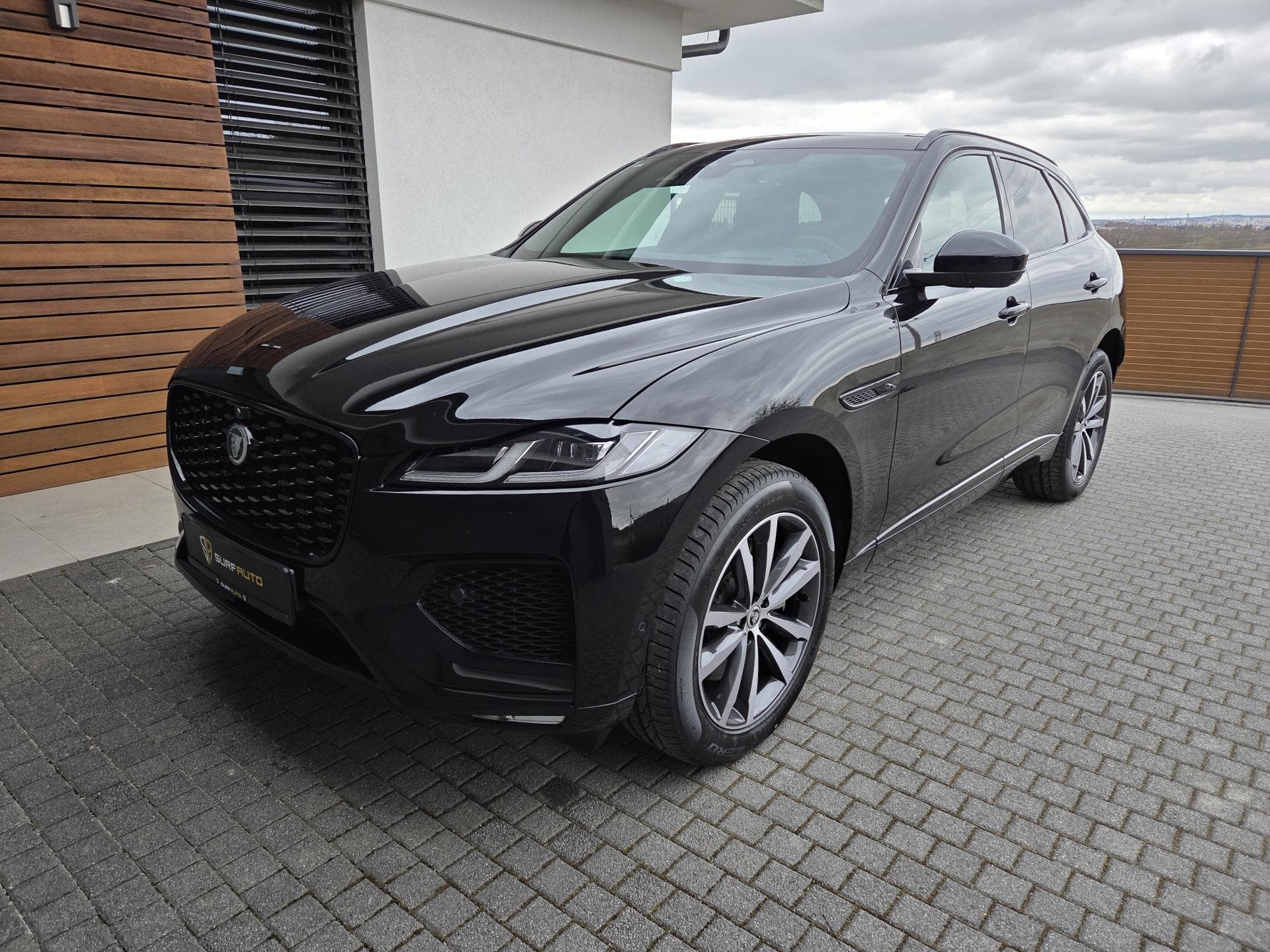 2025 Jaguar F-PACE