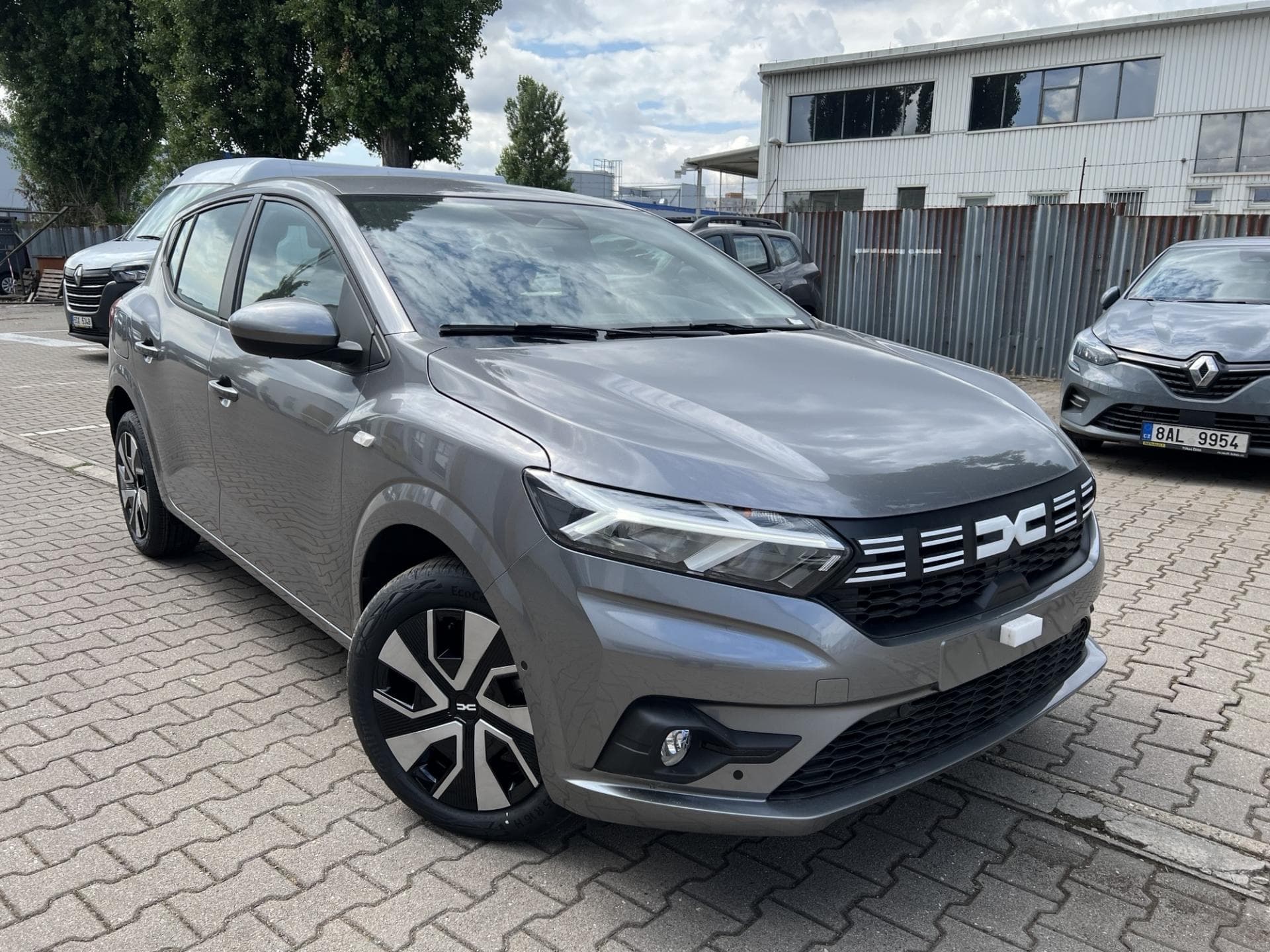Dacia SANDERO