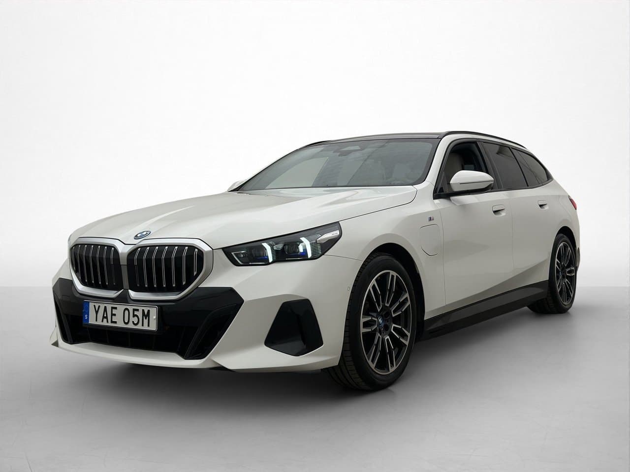 BMW Řada 5 530e xDrive M-Sport Taž Pano