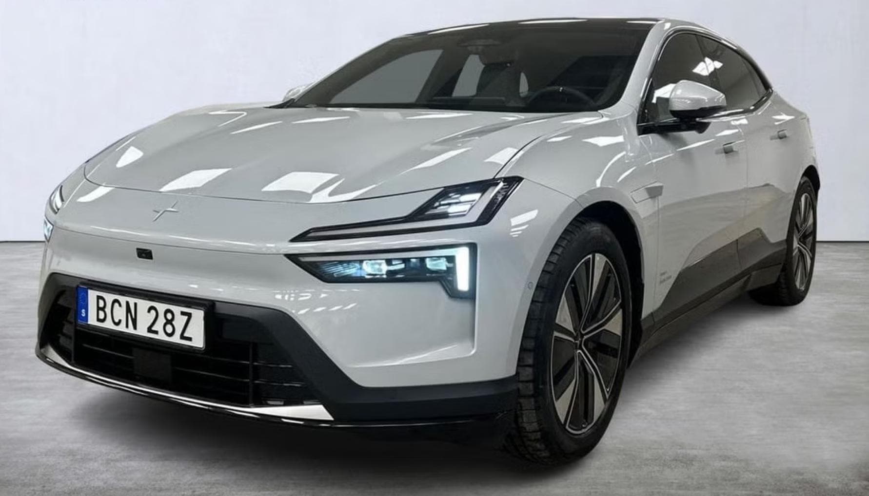 Polestar 4 Long Range Single Motor / HUD