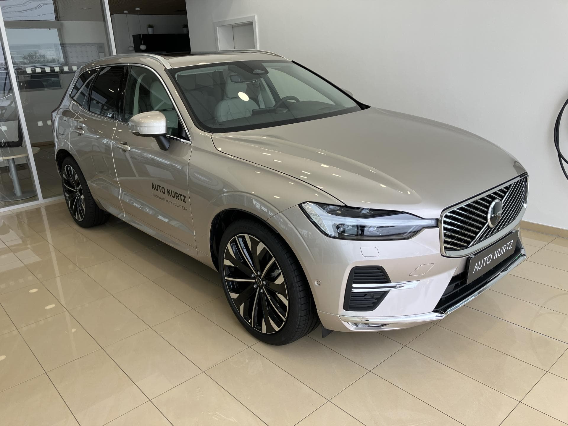 2025 Volvo XC60