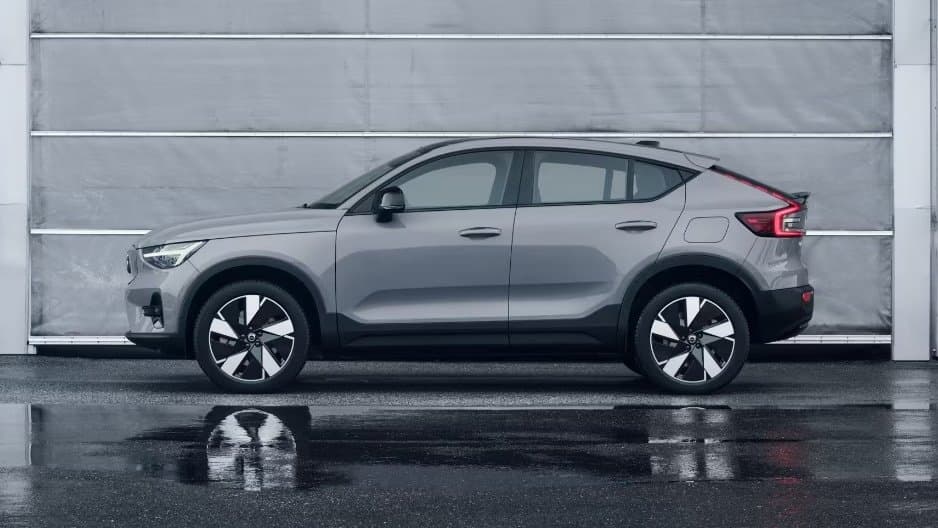 Volvo C40 CORE, RECHARGE, 175 kW / 238 H