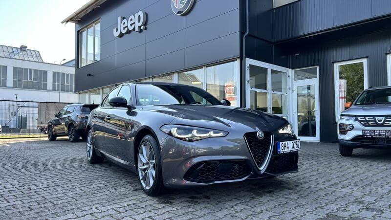 2023 Alfa Romeo GIULIA