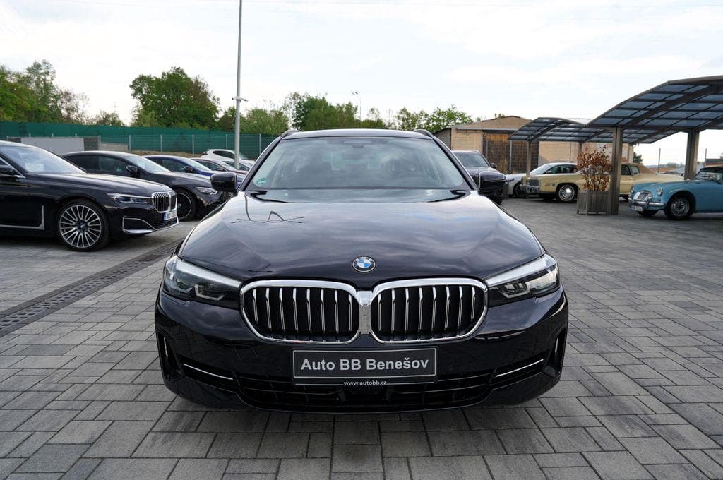 2020 BMW 5-SERIES