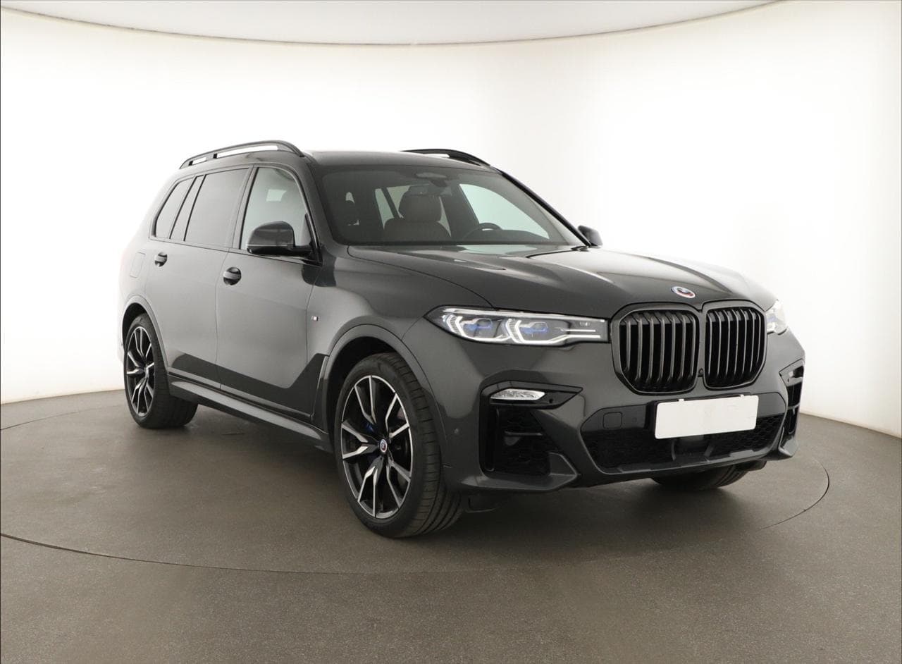 2022 BMW X7