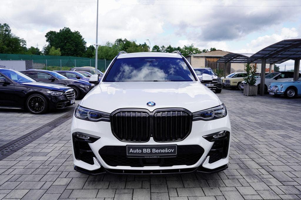 2021 BMW X7