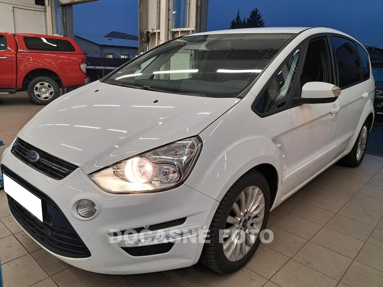 2014 Ford S-MAX