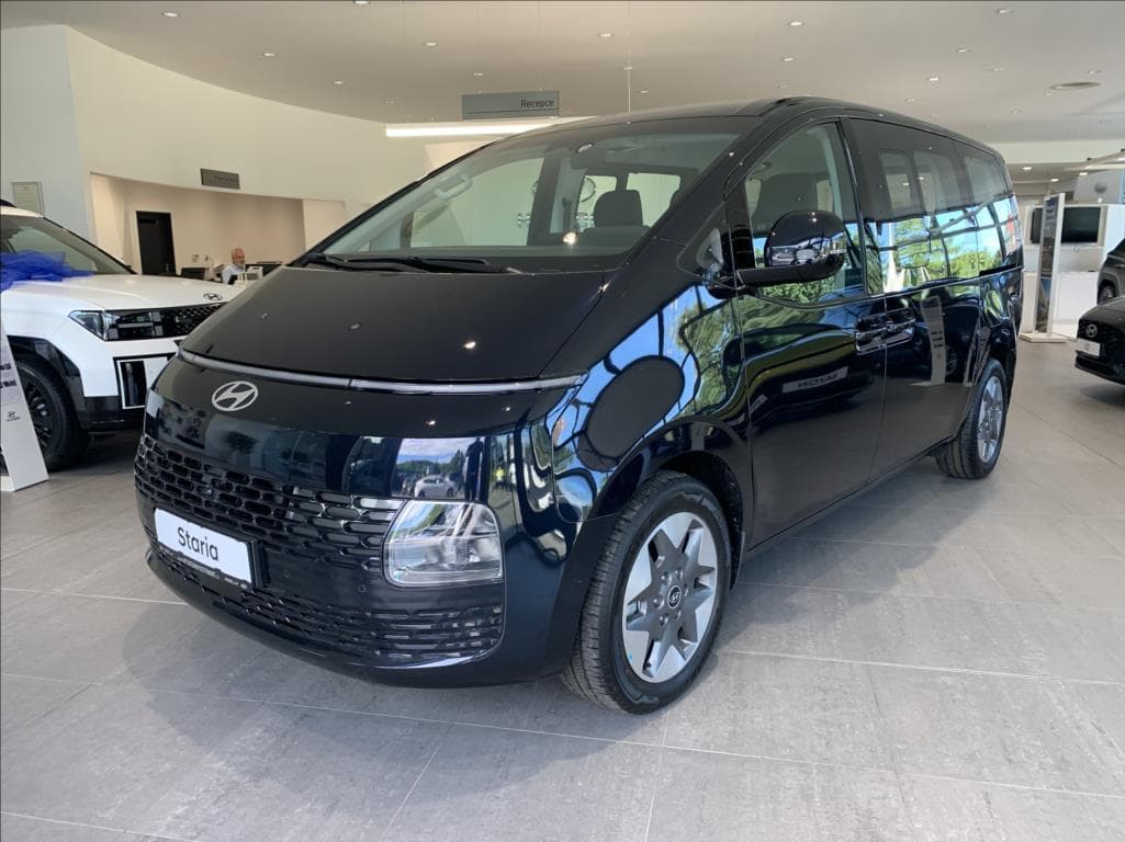 Hyundai Staria 1,6 T HEV Tour9 Style Premium MPV
