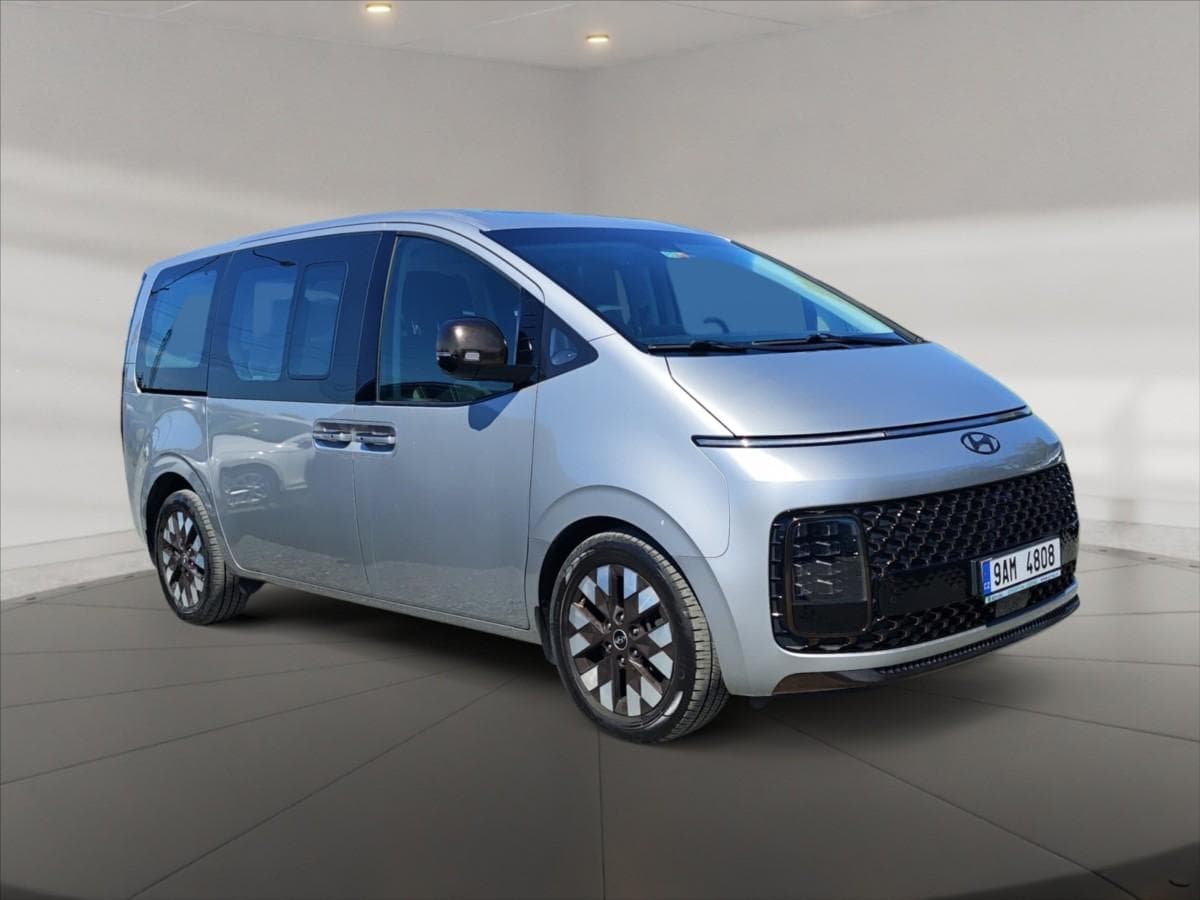 2022 Hyundai STARIA