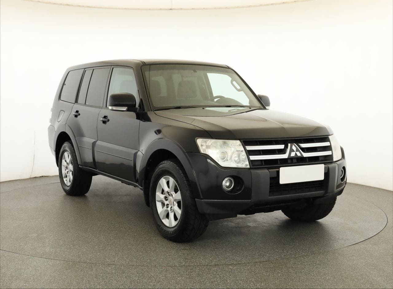 2010 Mitsubishi PAJERO