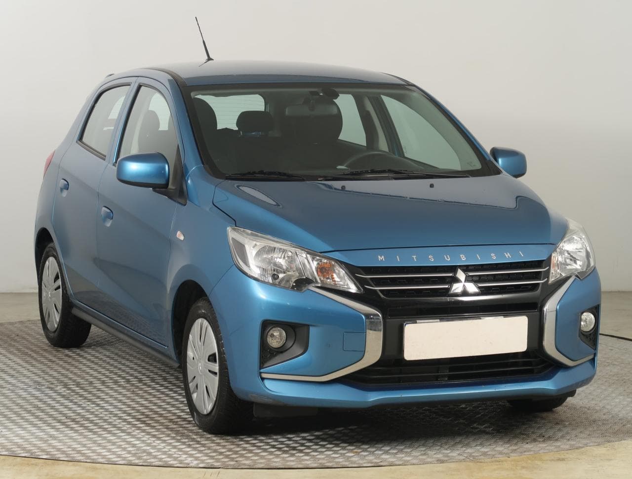 2021 Mitsubishi OSTATNÍ