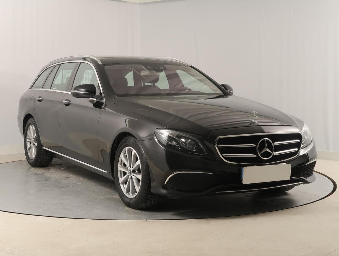 2019 Mercedes-Benz E-CLASS