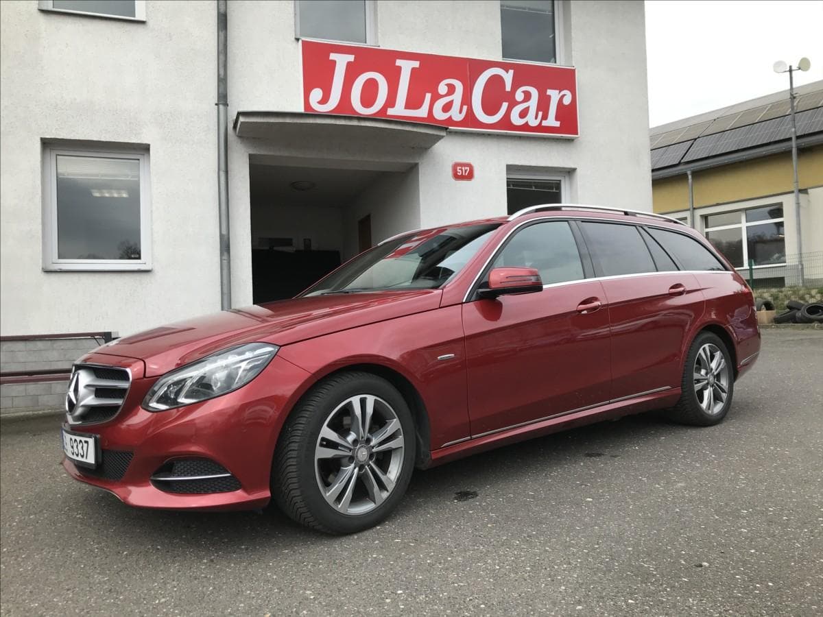 2016 Mercedes-Benz E-CLASS