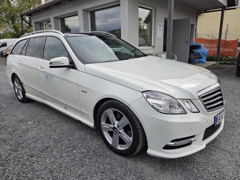 2011 Mercedes-Benz E-CLASS