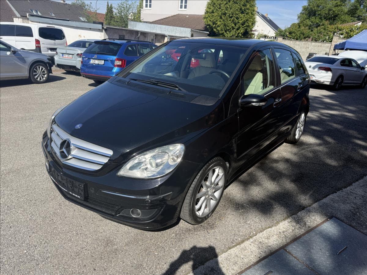 Mercedes-Benz B-CLASS