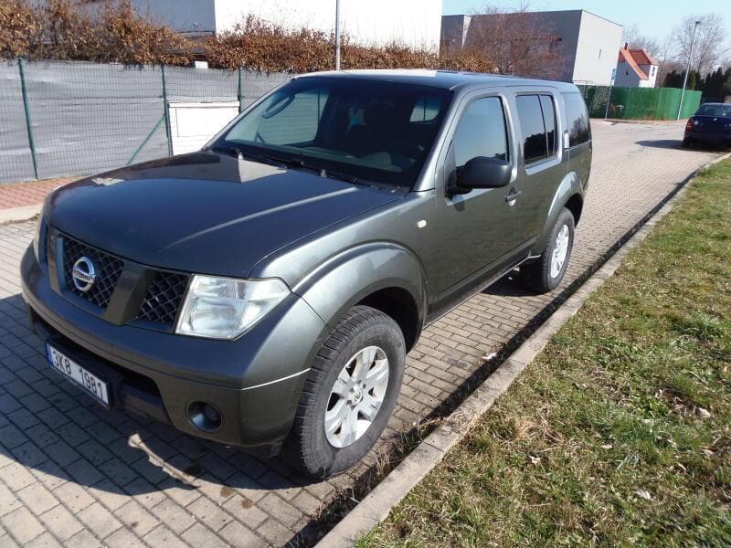 Nissan Pathfinder 2.5 DCi 4x4 manuál redukce SUV
