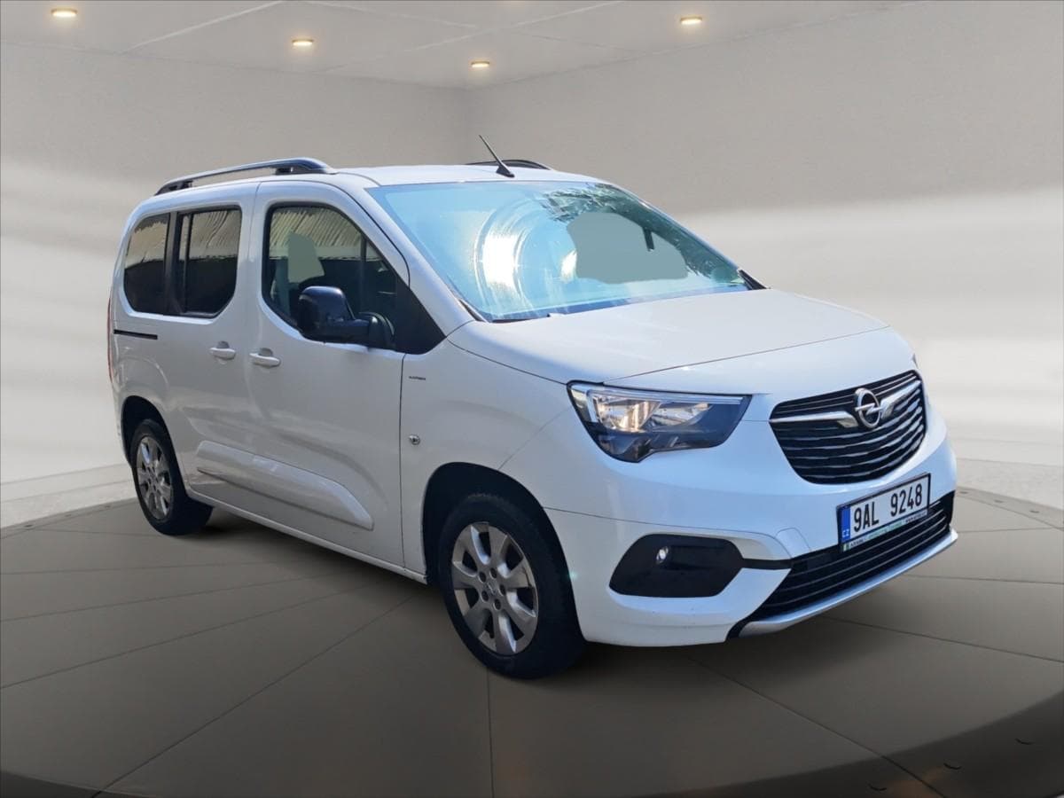 2022 Opel COMBO
