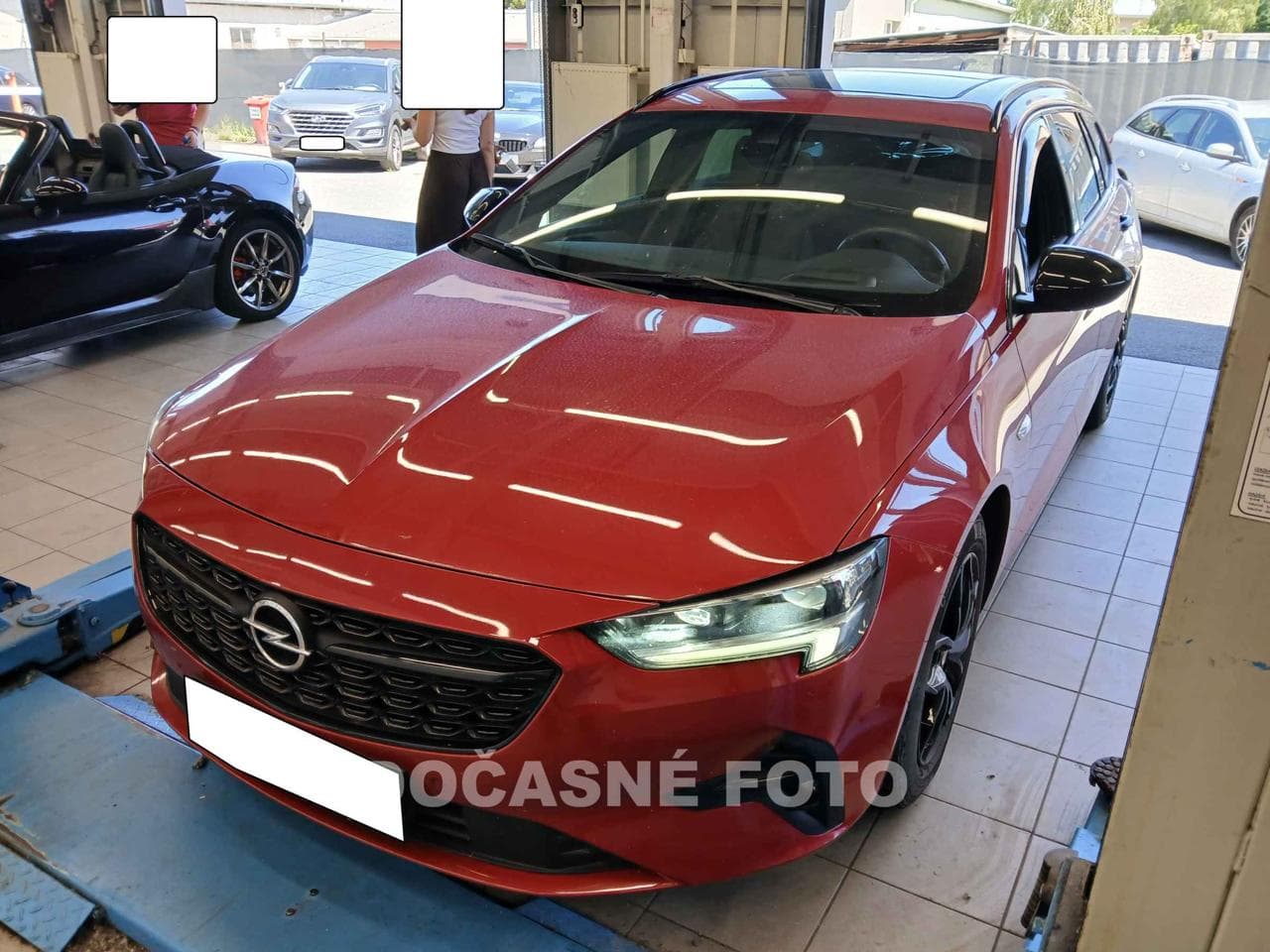 2021 Opel INSIGNIA