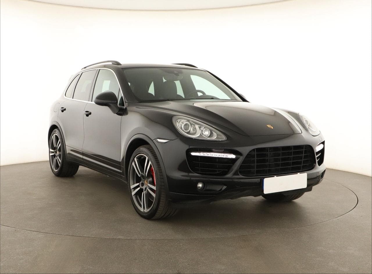 2013 Porsche CAYENNE