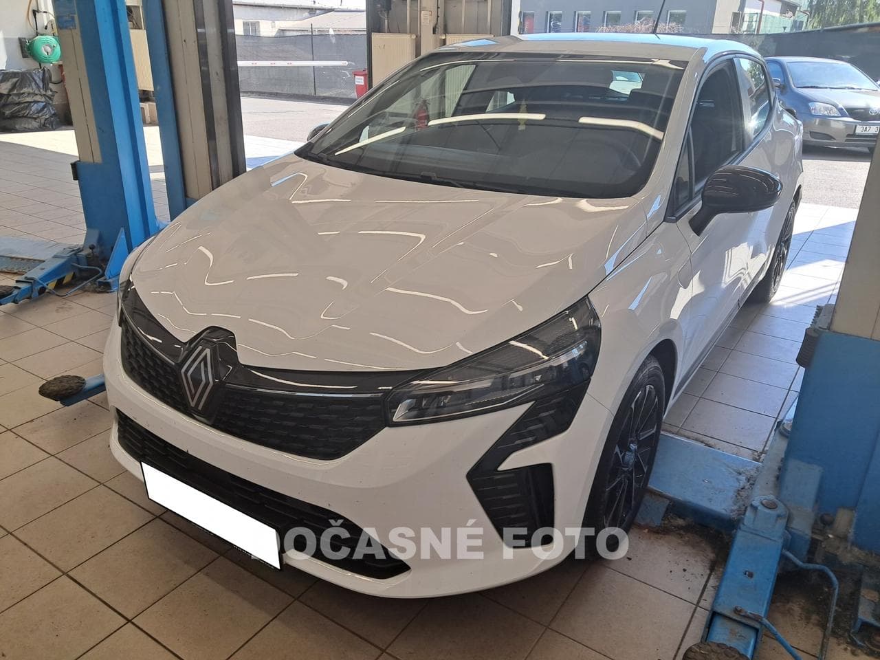 2025 Renault CLIO
