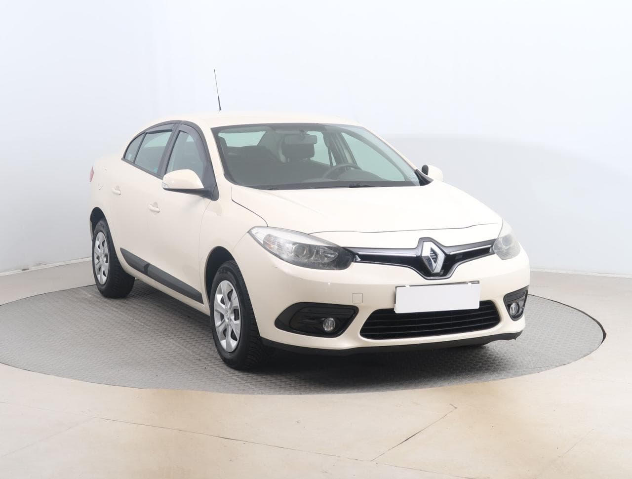 Renault Fluence 1.6 16V 82kW sedan
