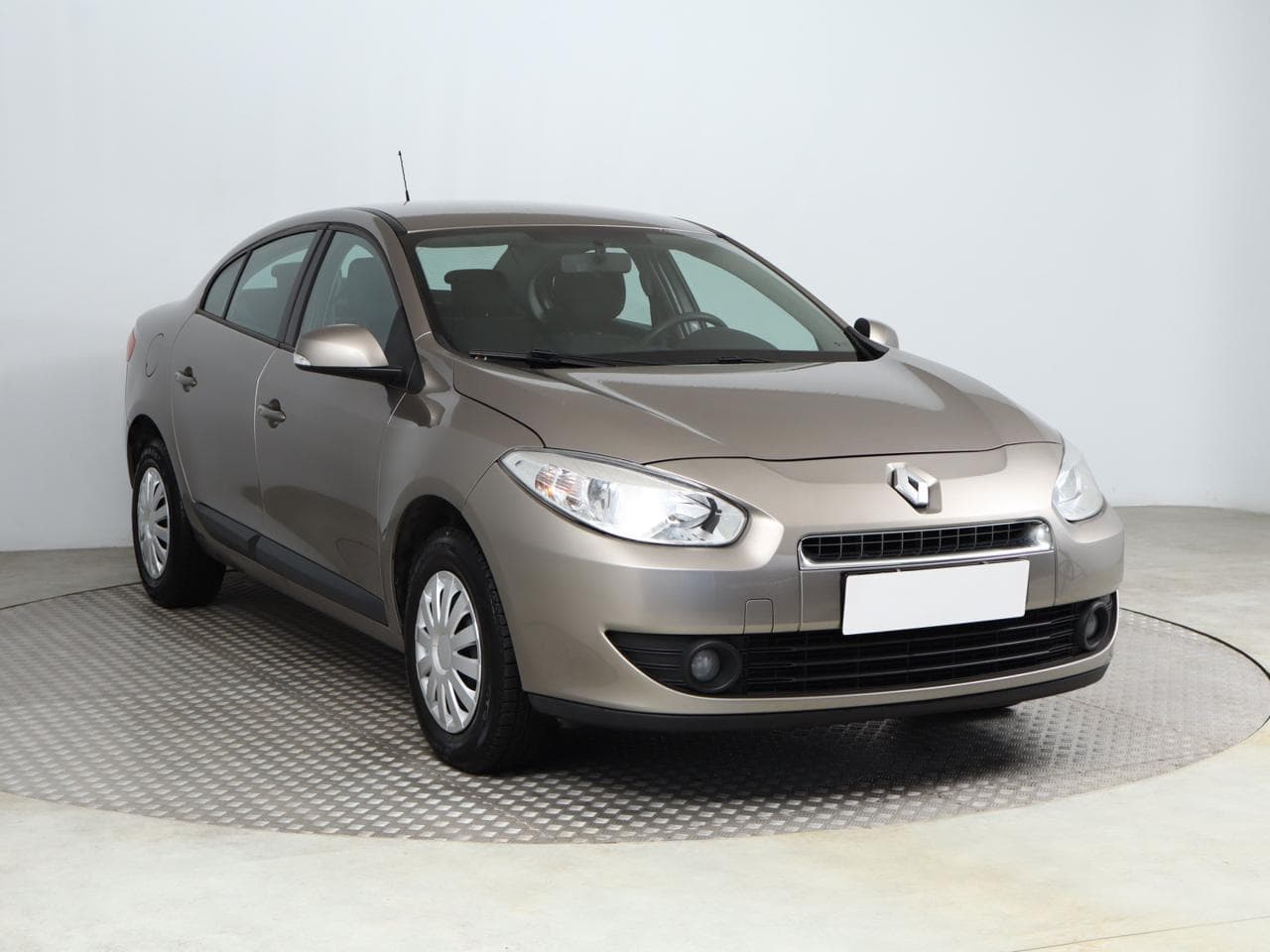 Renault Fluence 1.6 16V 81kW sedan