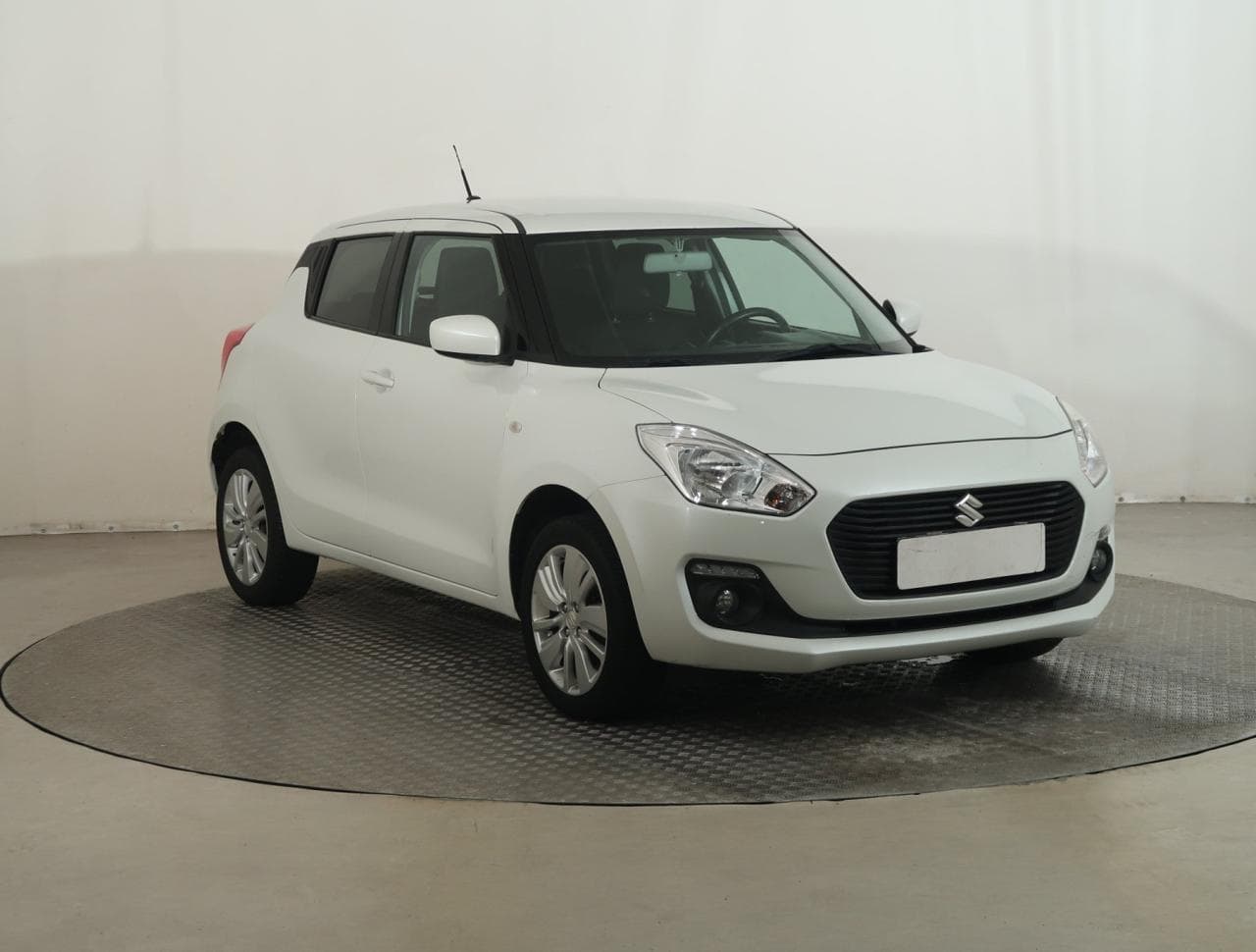2017 Suzuki SWIFT