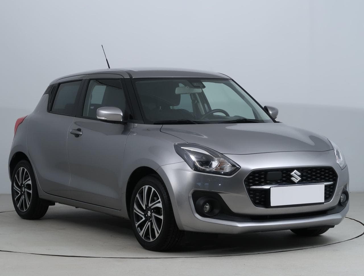 2023 Suzuki SWIFT