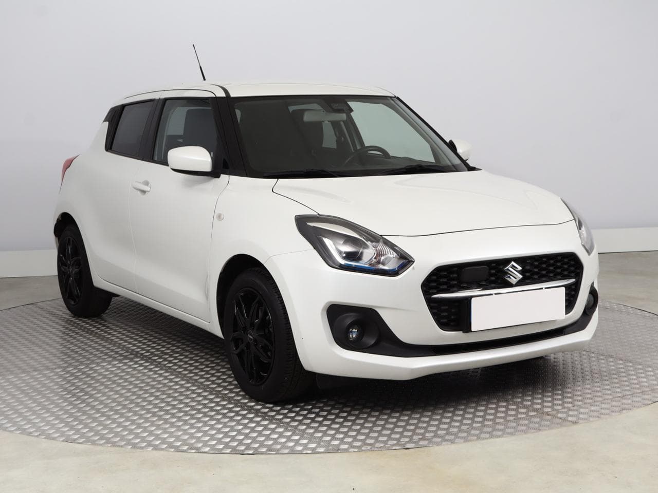 2021 Suzuki SWIFT