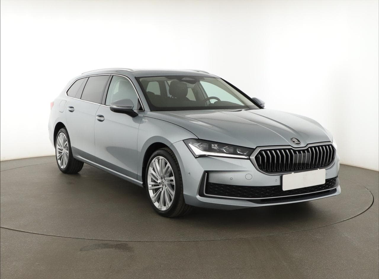 2025 Škoda SUPERB