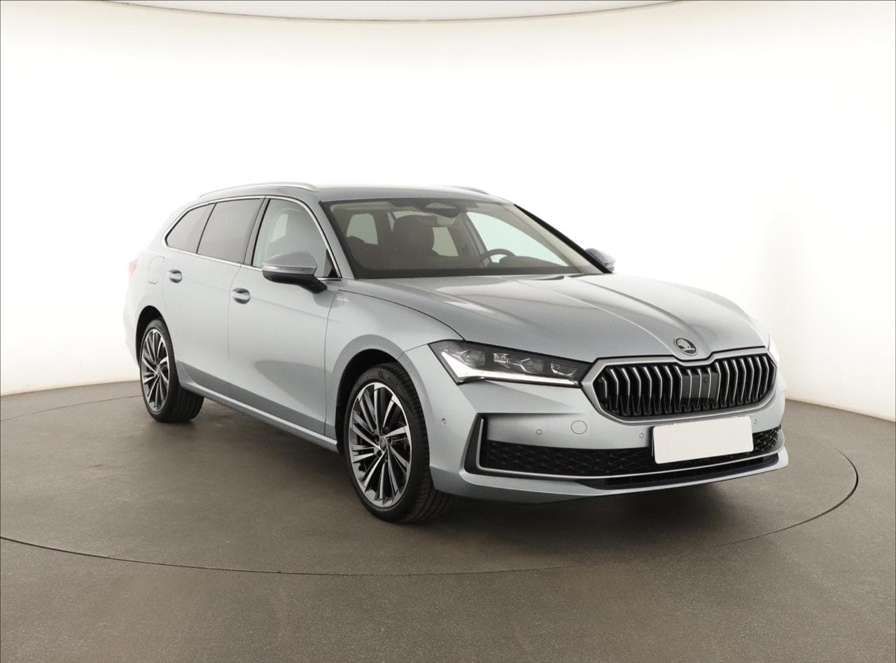2025 Škoda SUPERB