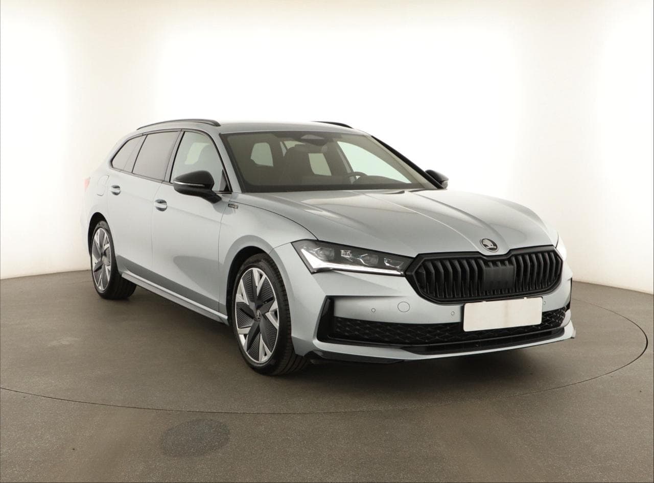 2025 Škoda SUPERB