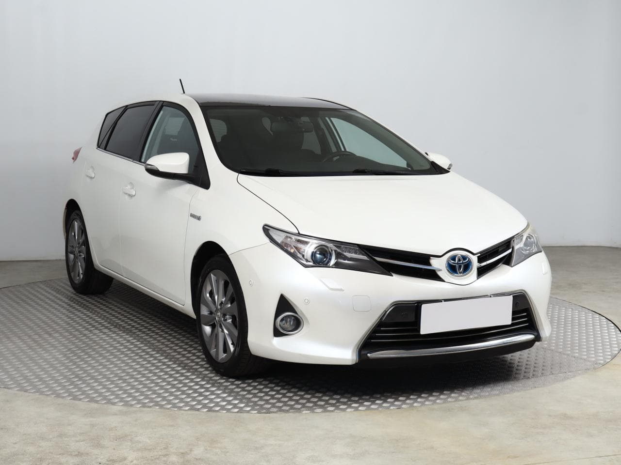 2013 Toyota AURIS