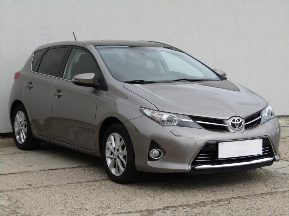2013 Toyota AURIS