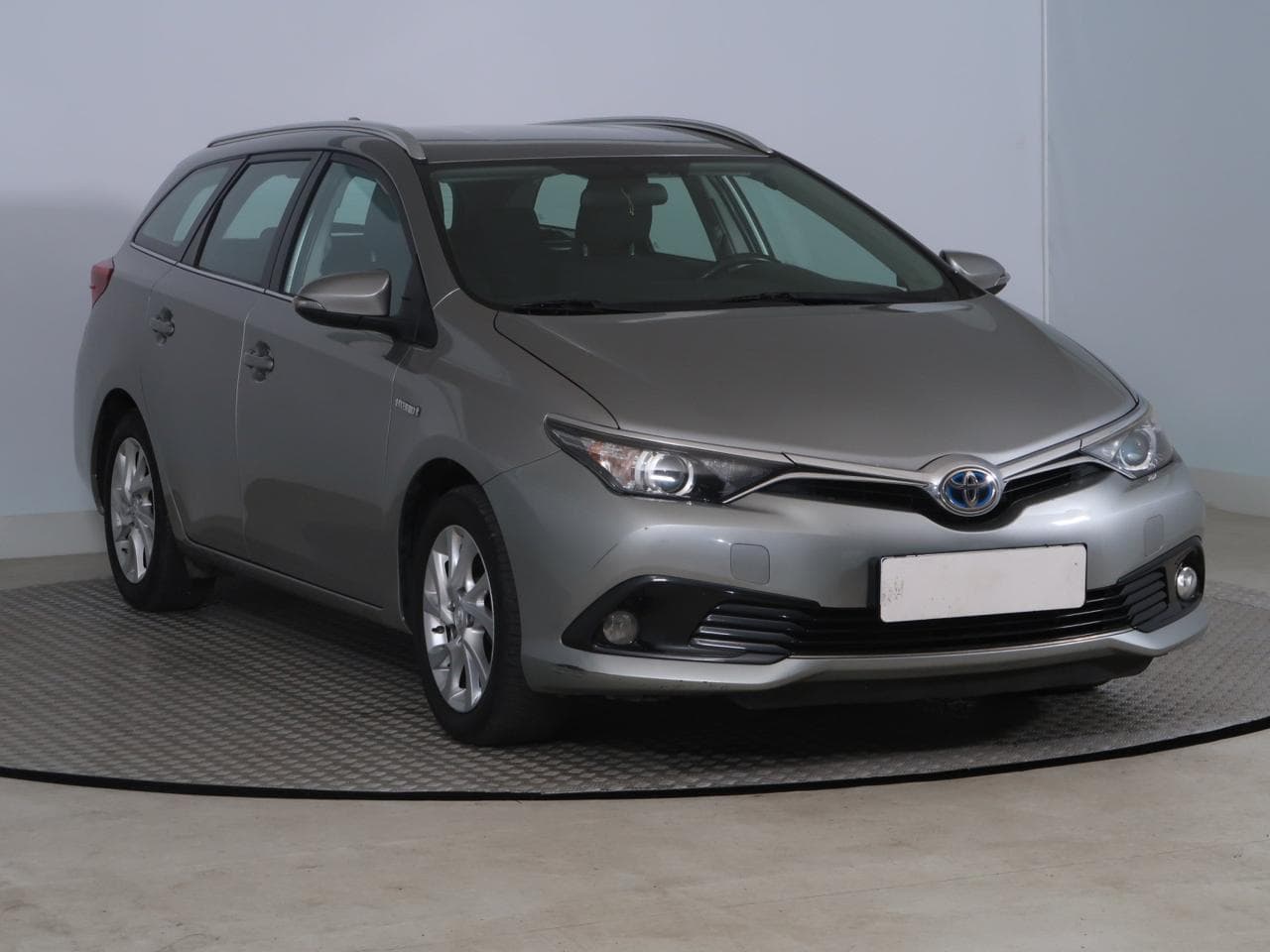 2016 Toyota AURIS