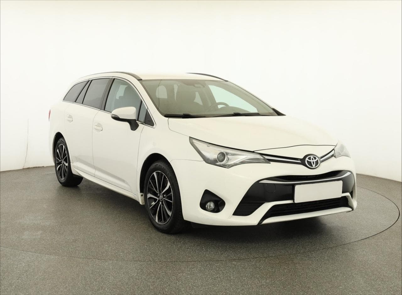 2018 Toyota AVENSIS