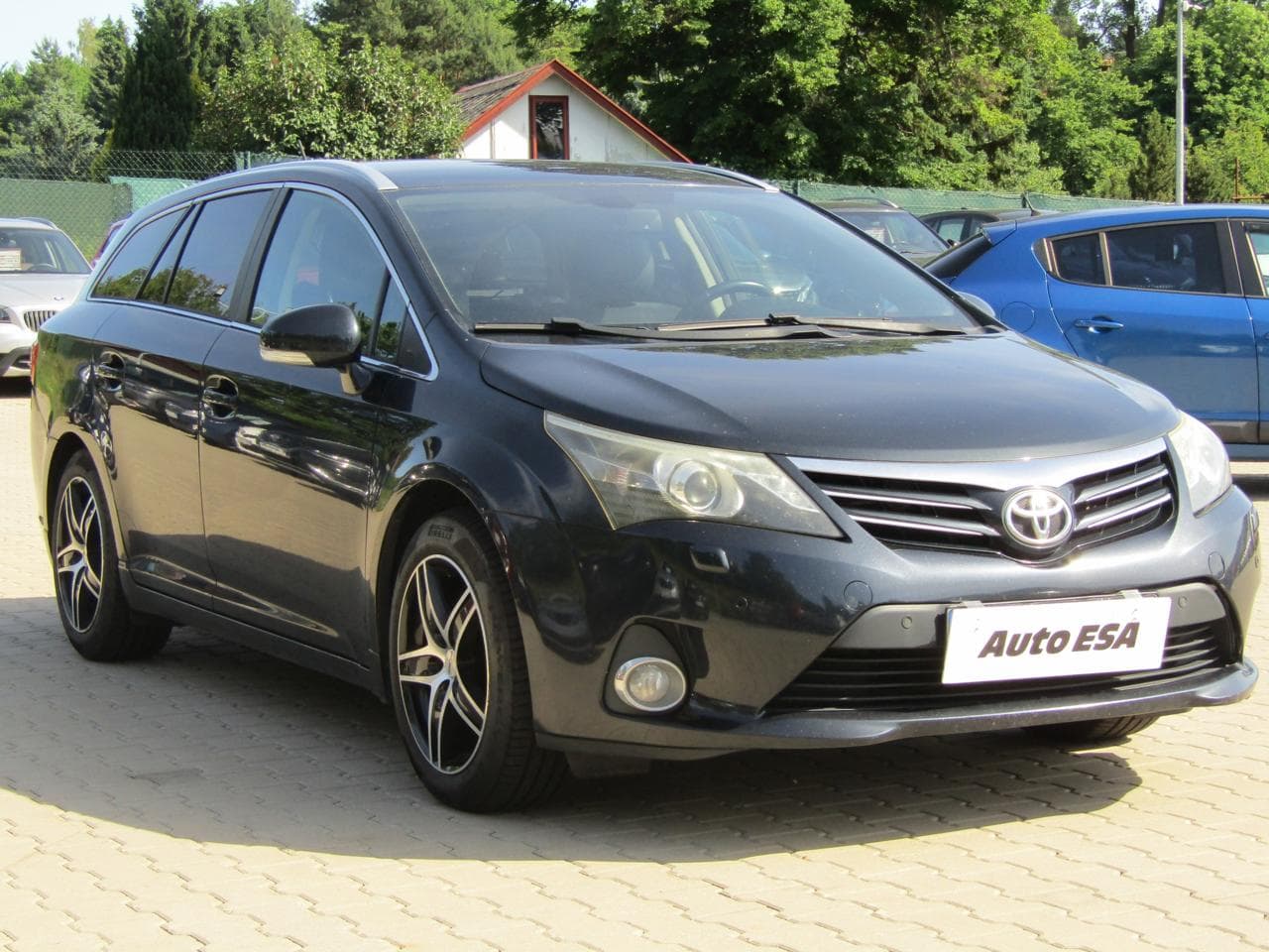 2013 Toyota AVENSIS
