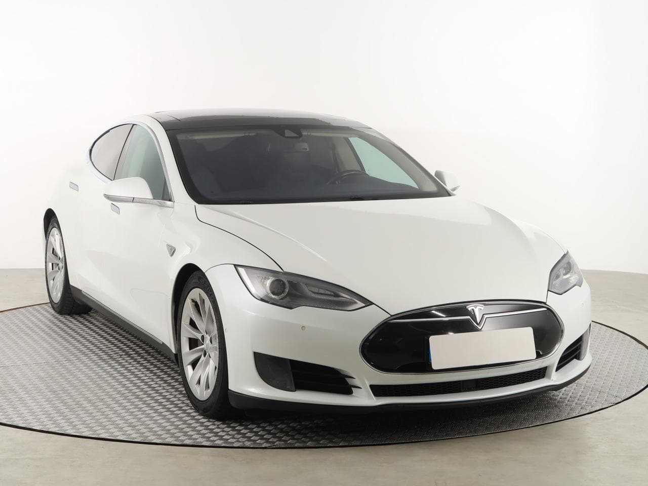 2015 Tesla MODEL S