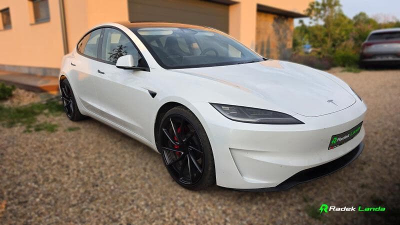 2024 Tesla MODEL 3